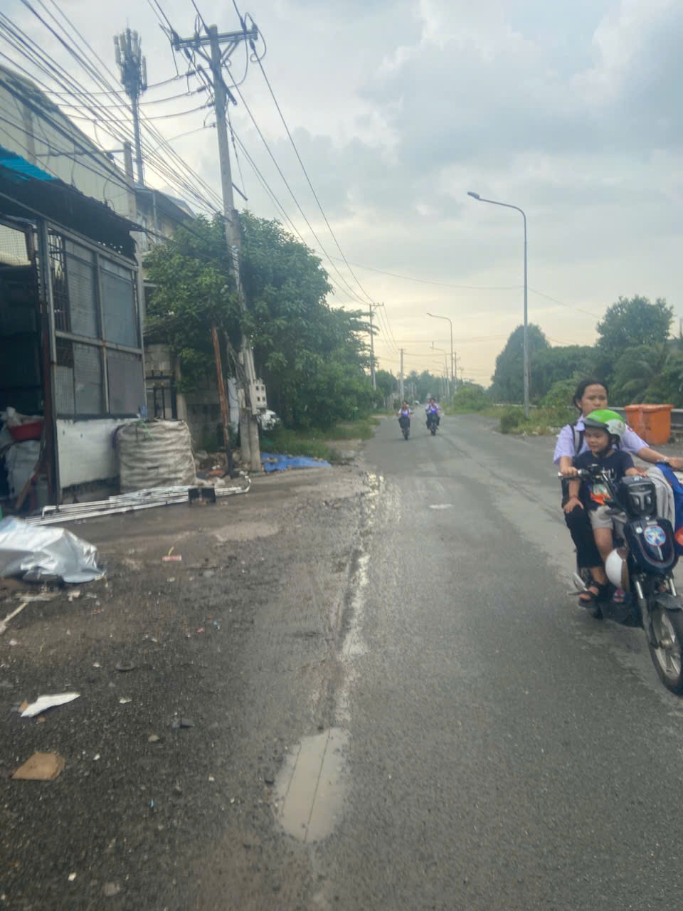 Bán nhà đường vĩnh phú 42 - 138 m2 giá 6 tỷ LH 0918 90 93 94 